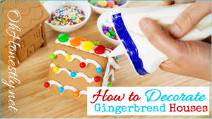 How to Decorate a Gingerbread House plus free printable checklist
